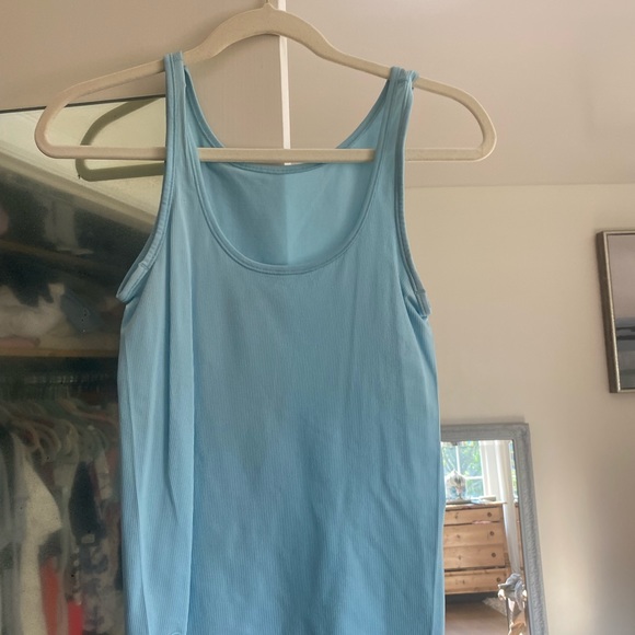 Lululemon tank - Picture 1 of 2